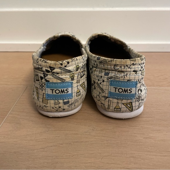 TOMS Math & Science Graphic Shoes - Picture 3 of 6